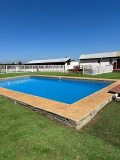 Cabaña con Piscina y Quincho en Laguna Verde - 9