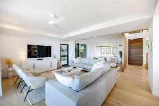 The Hamptons Lake House Noosa Heads Luxury House - 6