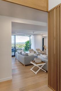 The Hamptons Lake House Noosa Heads Luxury House - 1