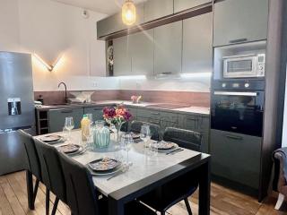 Unique apartment with parking - Laval city centre - 3