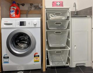 South Yarra Studio - Free Parking, Gym & Balcony Views - 7