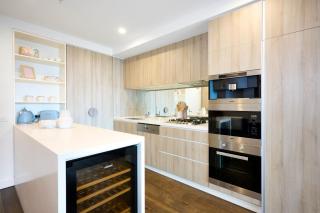 The Halo Port Melbourne Bay and City Views - 6