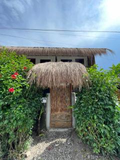 Chia's Beach House Siargao - 3