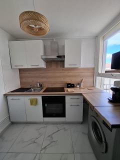 Grand 3 Bedroom Apartment Dijon - 6