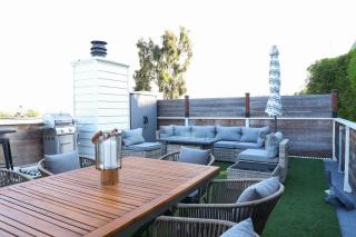 The Hillside Hideaway Mid Century Big Terrace - 2