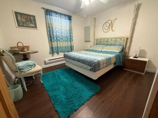 WOW!! Ultimate Pocono Retreat, Hot Tub, Game Room, Fire Pit, Near Lakes & Skiing - 1