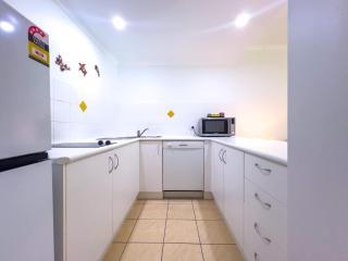 Poolside Mango House - 2