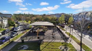 Stylish 2BR2BA w Pool, Gym Near Airport #3 - 8