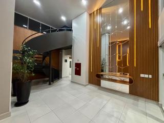 Lindo studio equipado em apartamento clube com academia e conforto no centro de Curitiba - MID Home - 1
