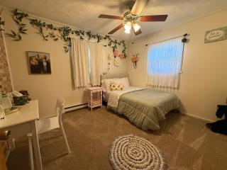 WOW!! Ultimate Pocono Retreat, Hot Tub, Game Room, Fire Pit, Near Lakes & Skiing - 8