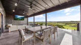 The Back Nine Retreat by AvantStay Private Golf Sim Firepit Mountain Views Near Dollywood - Sevierville - 0