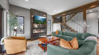 The Back Nine Retreat by AvantStay Private Golf Sim Firepit Mountain Views Near Dollywood - Sevierville - 7