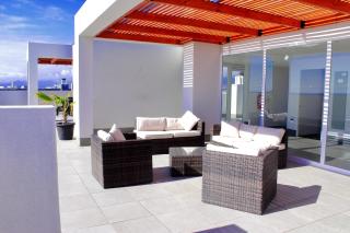 Departamento 8vo piso con piscina con orientación oriente cercano a playa El Faro - 3