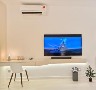 22 Macalisterz - King Suite - 65"QLED TV - Disney - Pop Corn - Sky Pool - 7