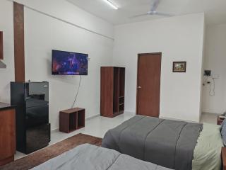 Apartment 5 min from airport, WiFi, Self Check-in - 3