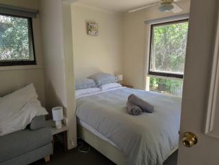 Large garden block with multiple dwellings in the centre of Bendigo - 3