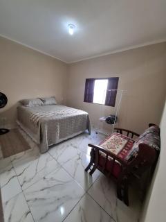Casa com piscina próxima a praia - 1