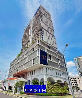 22 Macalisterz - King Suite - 65"QLED TV - Disney - Pop Corn - Sky Pool - 3