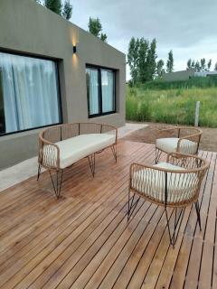 Casa a estrenar En Trapiche - Pileta privada - 1