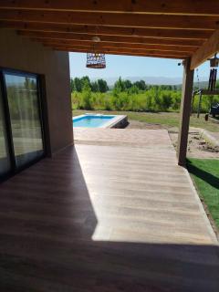 Casa a estrenar En Trapiche - Pileta privada - 1