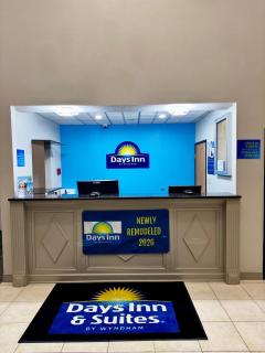 Days Inn by Wyndham Lincoln, IL - 9