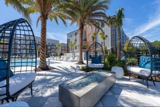 Luxury Resort Living, Pool, BBQ, Fitness Center, 1st Floor, Minutes 2 May Clinic - 1