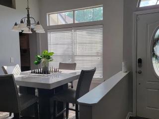 Minutes to Beach, Mayo Clinic, Hot Tub, King Bed, Free PPV - 8