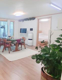 Large 2BR 66sqm Free Parking Near KSPO and Lotte World - 7