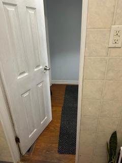 Space Share Accommodation East York Budget Friendly - 4