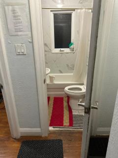 Space Share Accommodation East York Budget Friendly - 9