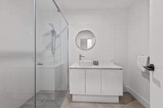 Rochedale Outlook - 6