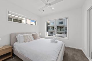 Rochedale Outlook - 7