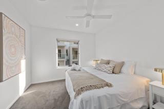 Rochedale Outlook - 3