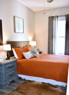 Soak n Stroll 2 State St Casino Firepit Dogs OK - 7