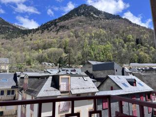 Appartement calme avec parking au centre de Cauterets - FR-1-812-153 - 2