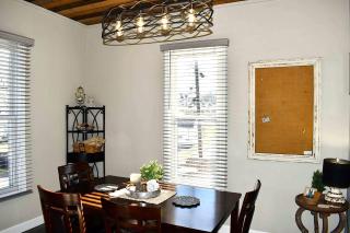 Soak n Stroll 2 State St Casino Firepit Dogs OK - 3