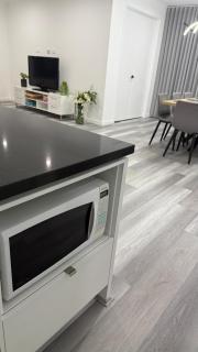 Brand New Retreat in Manor Lakes Victoria for Up to 10 guests, Bedrooms Allocated Based on Number of Guests, 2 Guests Per Bedroom - 2