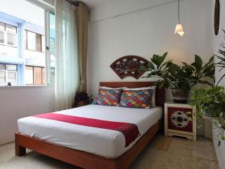 Lumphini 3 Teakwood red at Steamy Location - 5