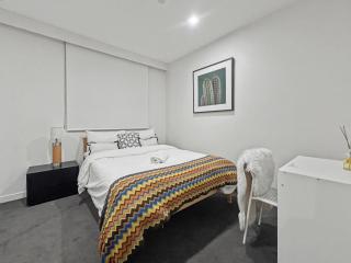 Skyline Luxe Southbank Level 22 - 7