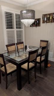 Bright ensuite with WiFi Parking available - 9