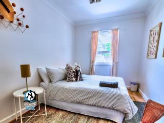 Aldinga Stunning Sea View-2BR Retro Vibe - 1