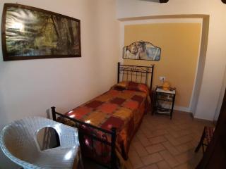 Group Retreat with Garden in Tuscany - 2