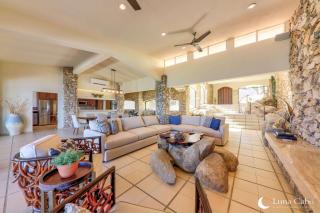 Oceanfront Villa with Heated Pool Hot Tub and BBQ - 5