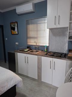 Cosy Cottage Apartments 4 - 5