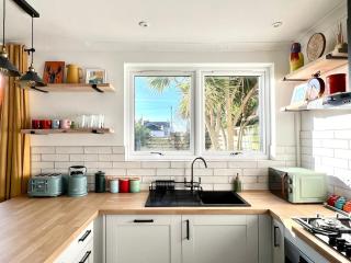 3-Bedroom Holiday Home, Newquay with Garden & Parking - 150 Steps to the Beach! - 8