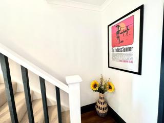 3-Bedroom Holiday Home, Newquay with Garden & Parking - 150 Steps to the Beach! - 7