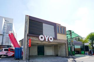OYO Life 2108 Griya Aisyah Residence - 3