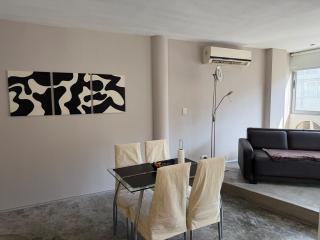 Amplio Departamento - Excelente ubicación sobre el Río - 0