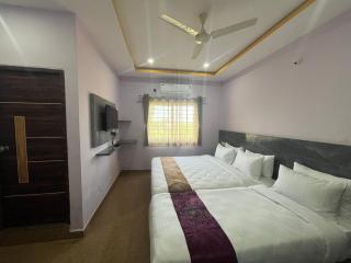 Friends Suites Inn - 7