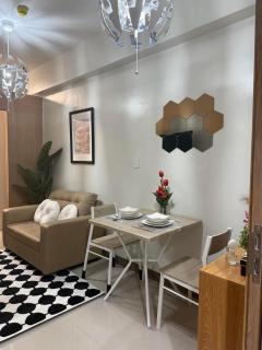 stylish 2BR Condo Near NAIA - 6